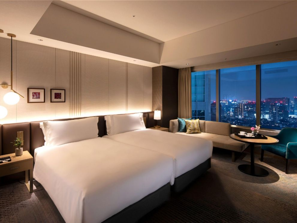 Intercontinental The Strings - 3
